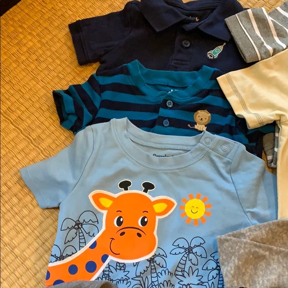 A 10 pc set mix of 5 onesies, 2 tops and 3 shorts - Picture 2 of 12